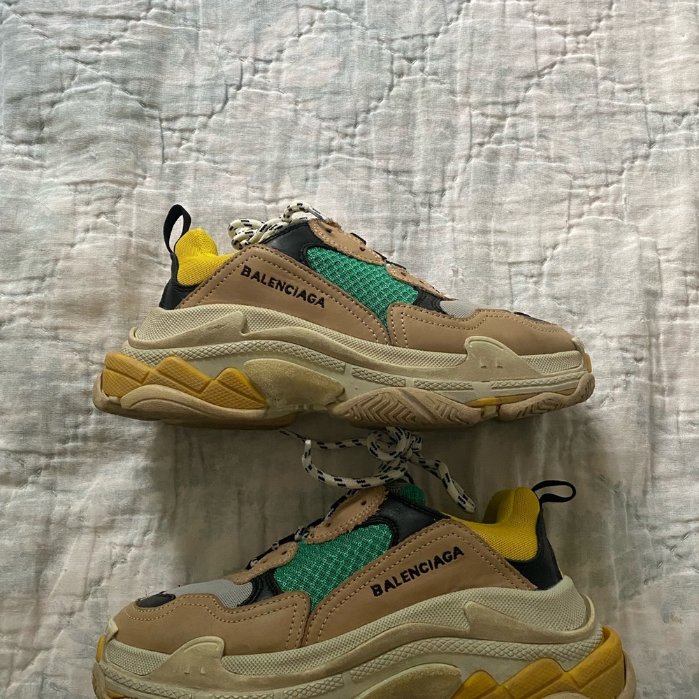 Balenciaga triple s